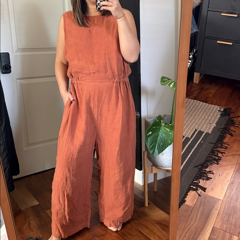 Esby Apparel Wide Leg 100% linen Jumpsuit. Size M Rust